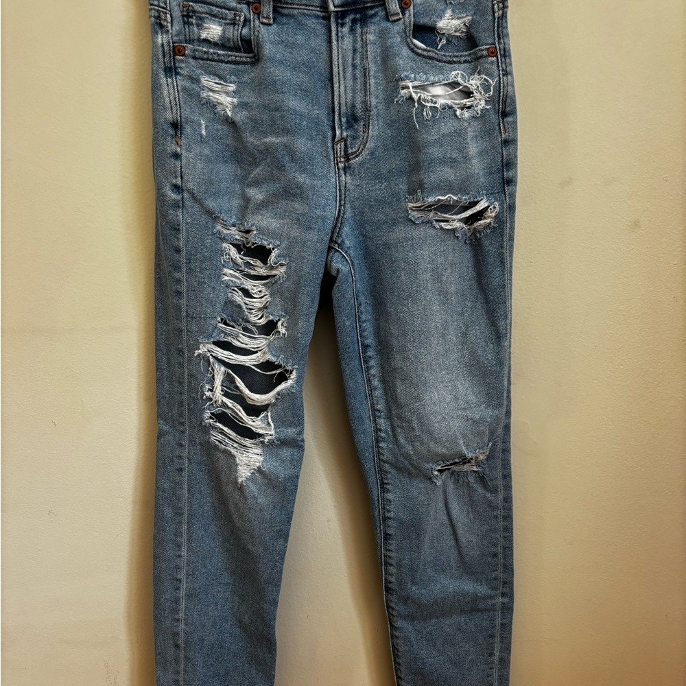 American Eagle Outfitters Light Blue Distressed Skinny Jeans